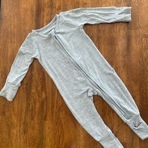 Little Sleepies 0-3m grey with optional mitten and footie